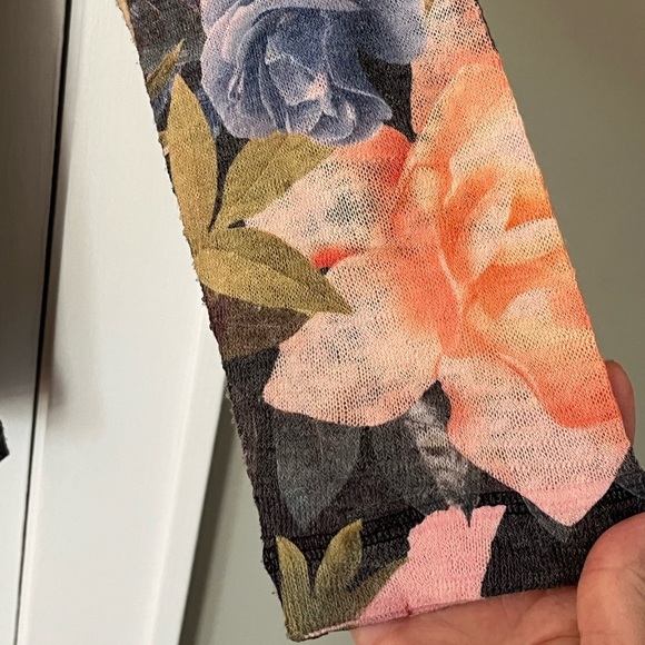 Soft Surroundings Midnight Blooms Floral Lightweight Sweater PS Cottagecore - Picture 7 of 15